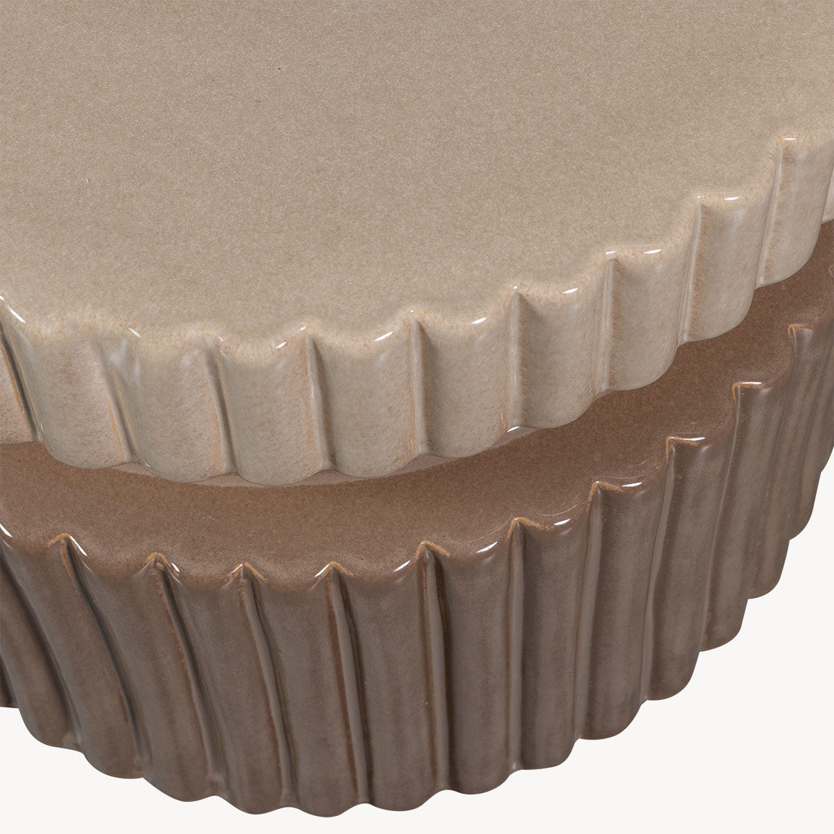 Geer bijzettafel beige taupe